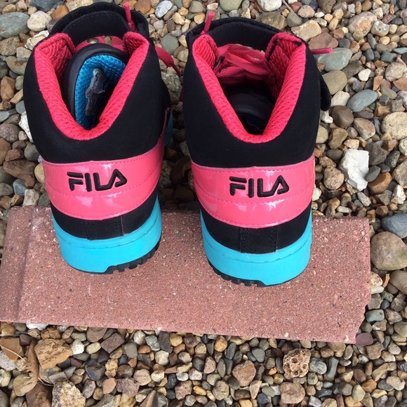 Fila shoes - Picture 4 of 6